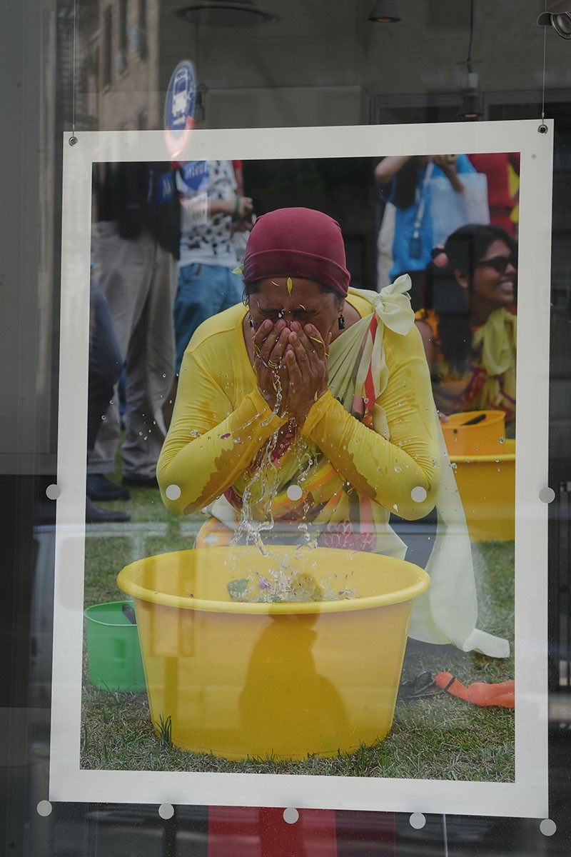 Sharon Chin, documentation of Mandi Bunga/Flower Bath, 2013 Sharon Chin, documentation of Mandi Bunga/Flower Bath, 2013