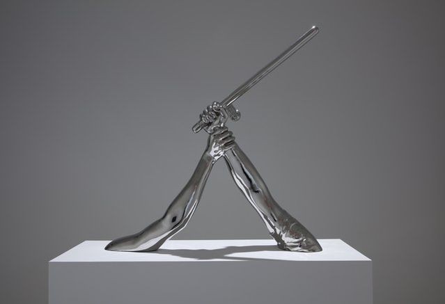 Hank Willis Thomas, Strike, 2018. Courtesy the artist and Jack Shainman Gallery, New York Hank Willis Thomas, Strike, 2018. Courtesy the artist and Jack Shainman Gallery, New York