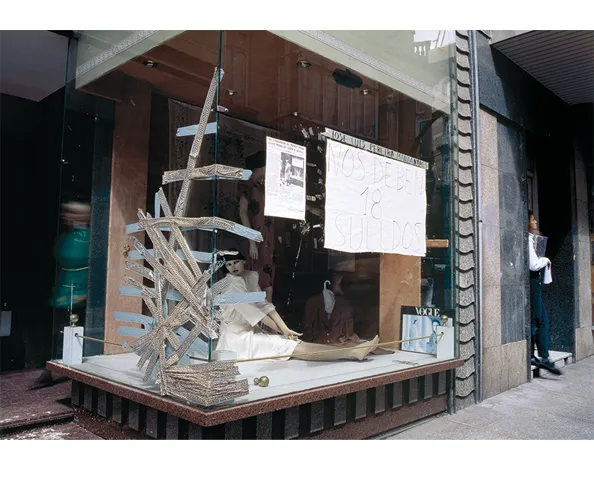 Allan Sekula, Chapter Six: “True Cross” from Fish Story (#73), 1988-1995. Courtesy of the artist.