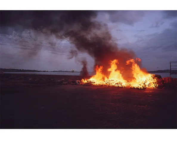 Allan Sekula, Chapter Six: “True Cross” from Fish Story (#78), 1988-1995. Courtesy of the artist.