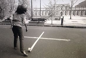 Lotty Rosenfeld, Una Milla de Cruces Sobre el Pavimento [One Mile of Crosses on thePavement], 1979. Art action in front of the Moneda Palace, Santiago de Chile, 1979. Courtesy of the Lotty Rosenfeld Foundation.
