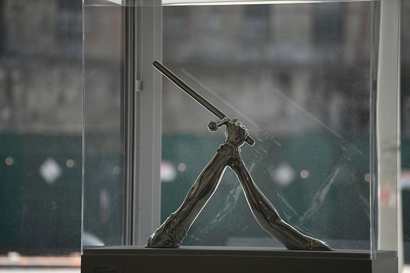 Hank Willis Thomas, Strike, 2018. Courtesy the artist and Jack Shainman Gallery, New York Hank Willis Thomas, Strike, 2018. Courtesy the artist and Jack Shainman Gallery, New York