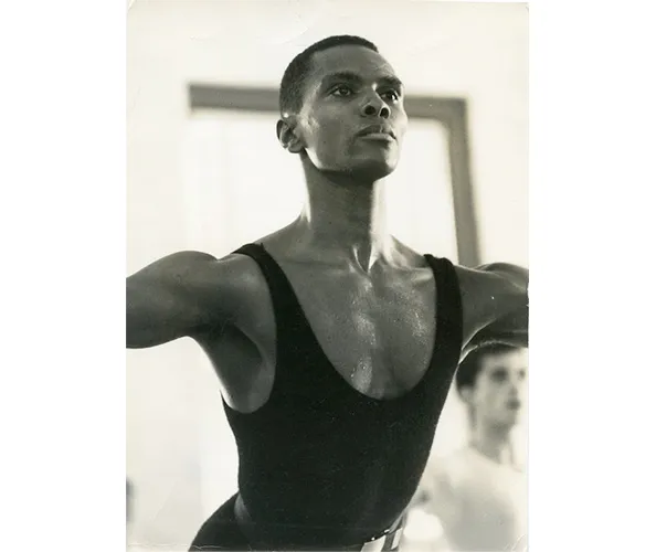 Arthur Mitchell in class. Photo by Milton Oleaga. Collection Arthur Mitchell Archive, Rare Book and Manuscript Library, Columbia University.